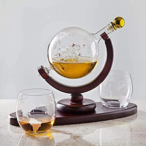 Open image in slideshow, Elegant Whiskey Globe Decanter Set
